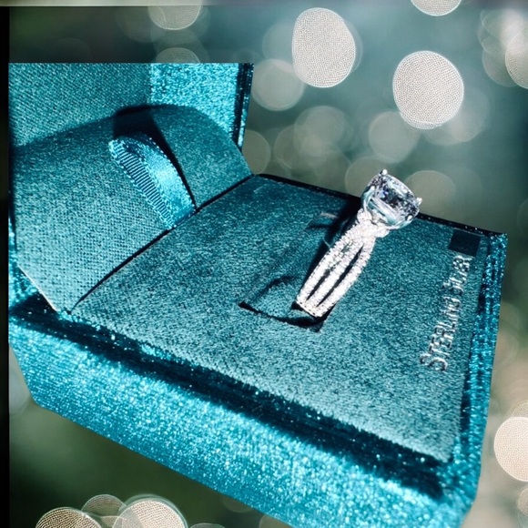 Simply Silver 8mm hidden halo Brilliant Cubic Zirconia Solitaire Ring Size 9 - Picture 7 of 12